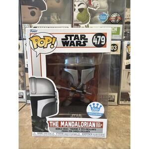 Funko Pop! Star Wars - The Mandalorian with Beskar Staff - Funko... w/Protector